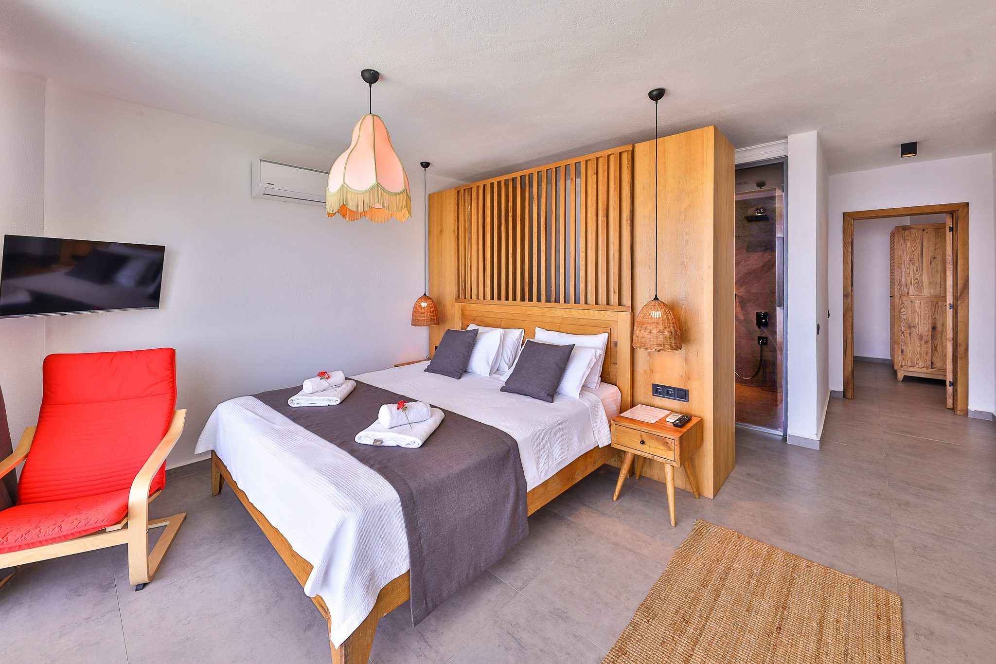 Double bedroom and bathroom in Villa Rosso, villa holidays in Kalkan, Turkey