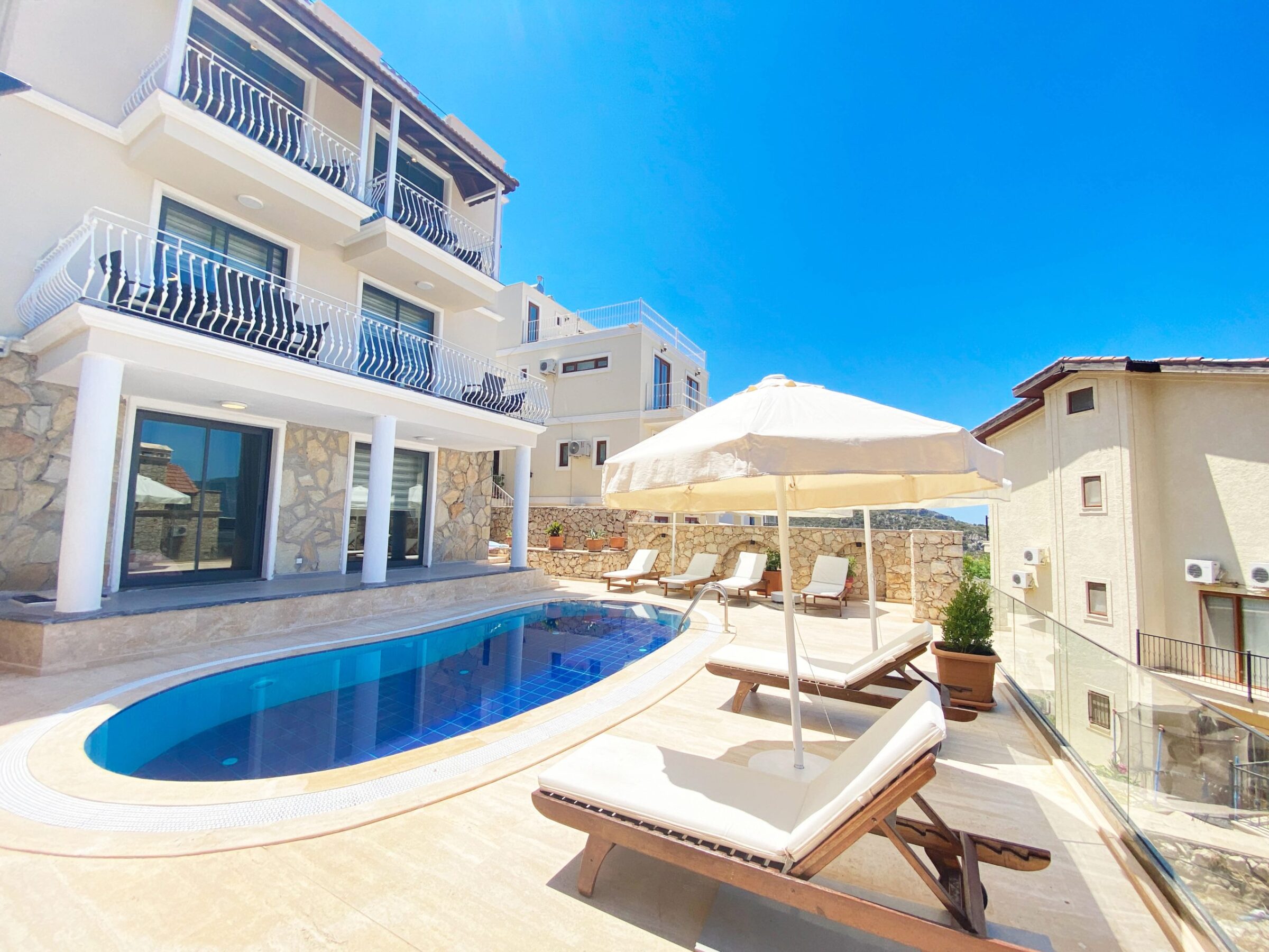Luxury beachfront villa in Kalkan, Turkey Villa Leo pool area