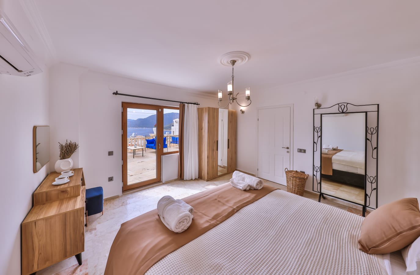 Double bedroom in Villa Palmiye, villa holidays in Kalkan, Turkey