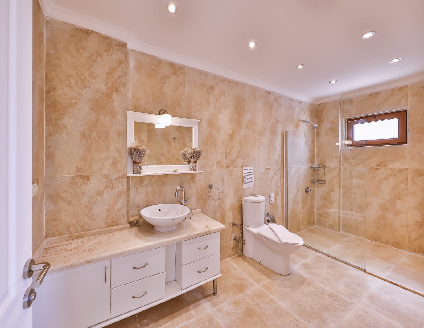 Bathroom in Villa Palmiye, villa holidays in Kalkan, Turkey