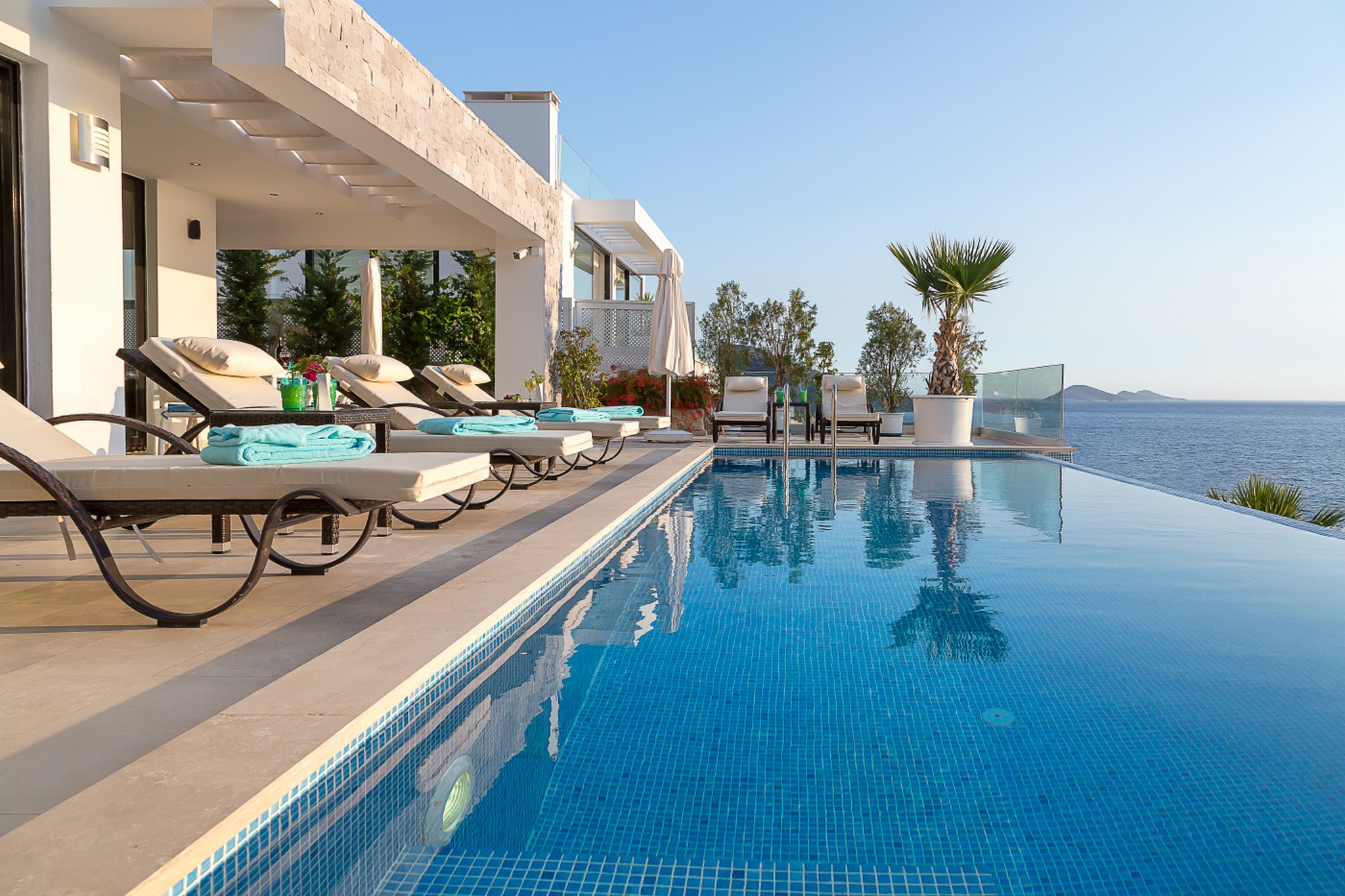 Outdoor pool and sun loungers in Villa Afsana, villa holidays in Kalkan, Turkey
