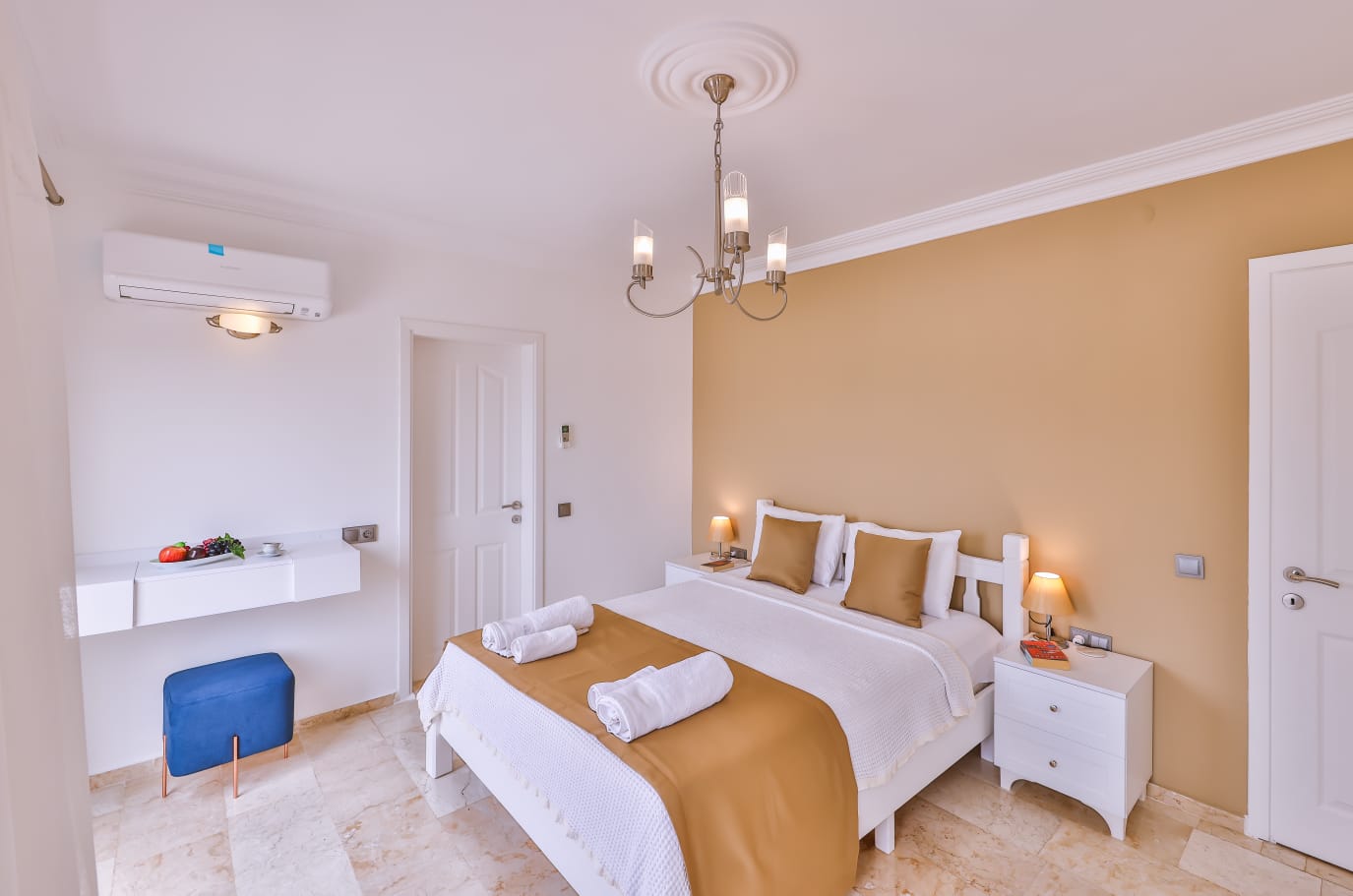 Double bedroom and bathroom in Villa Palmiye, villa holidays in Kalkan, Turkey