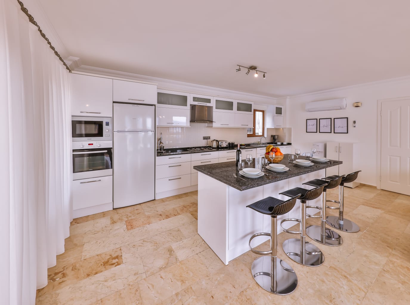 Kitchen with breakfast bar in Villa Palmiye, villa holidays in Kalkan, Turkey