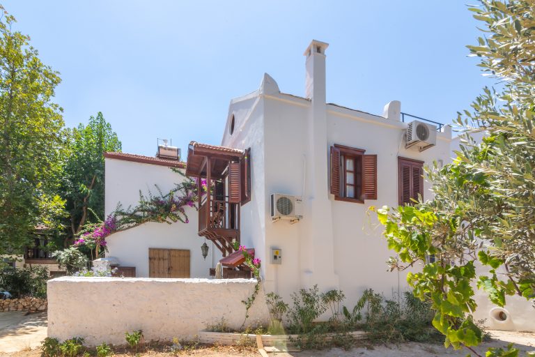 Luxury villa holiday in Turkey at villa Minik—outside villa