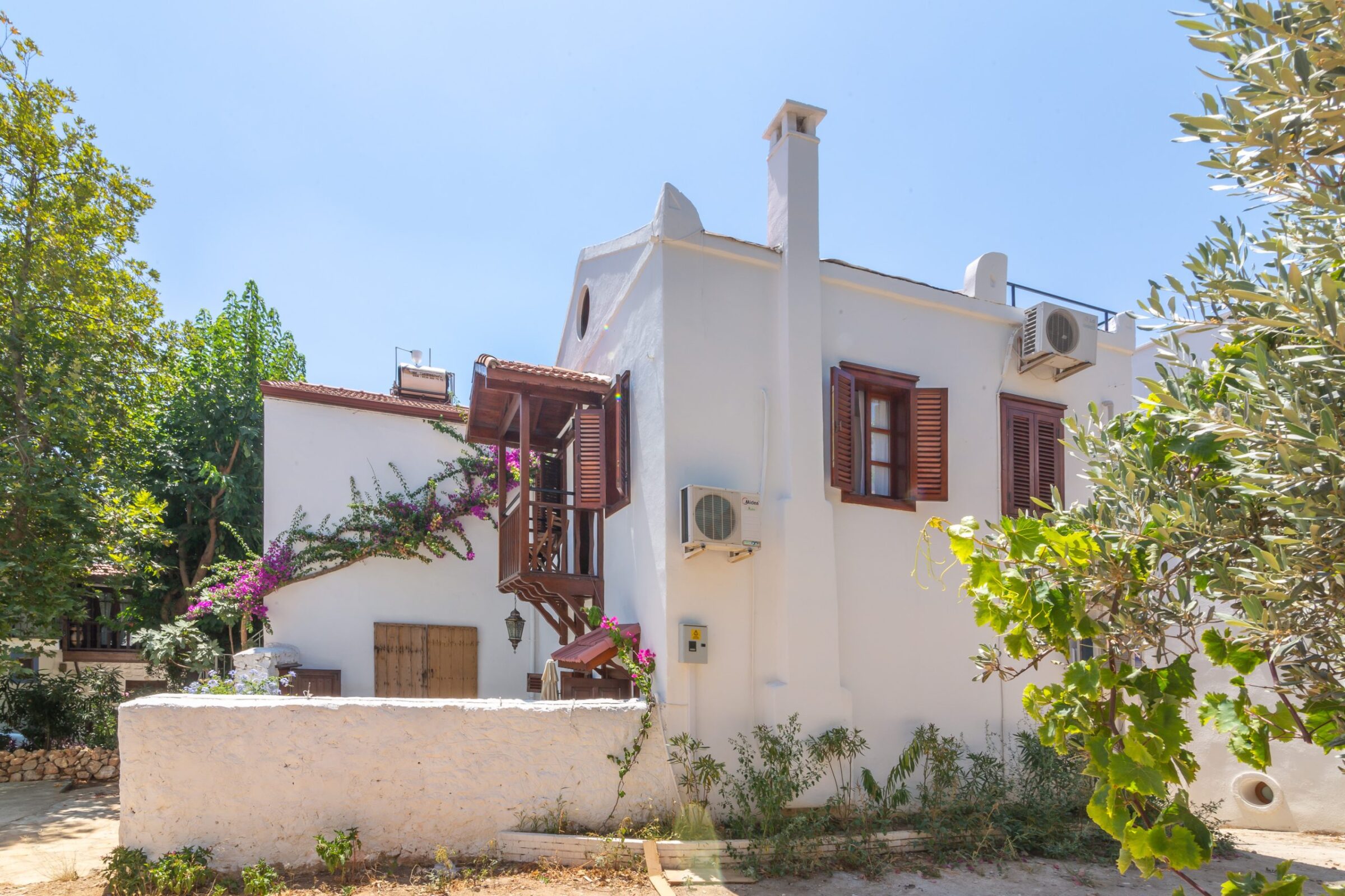 Luxury villa holiday in Turkey at villa Minik—outside villa