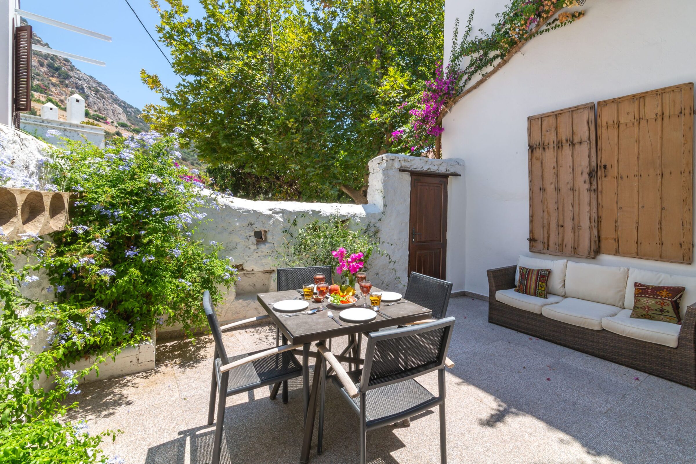 Luxury villa holiday in Turkey at villa Minik—outdoor dining area