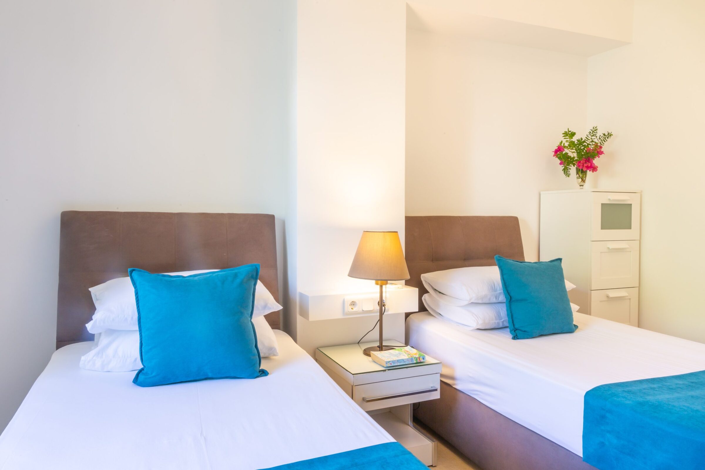 Luxury villa holiday in Turkey at villa Yesil Ev—twin bedroom