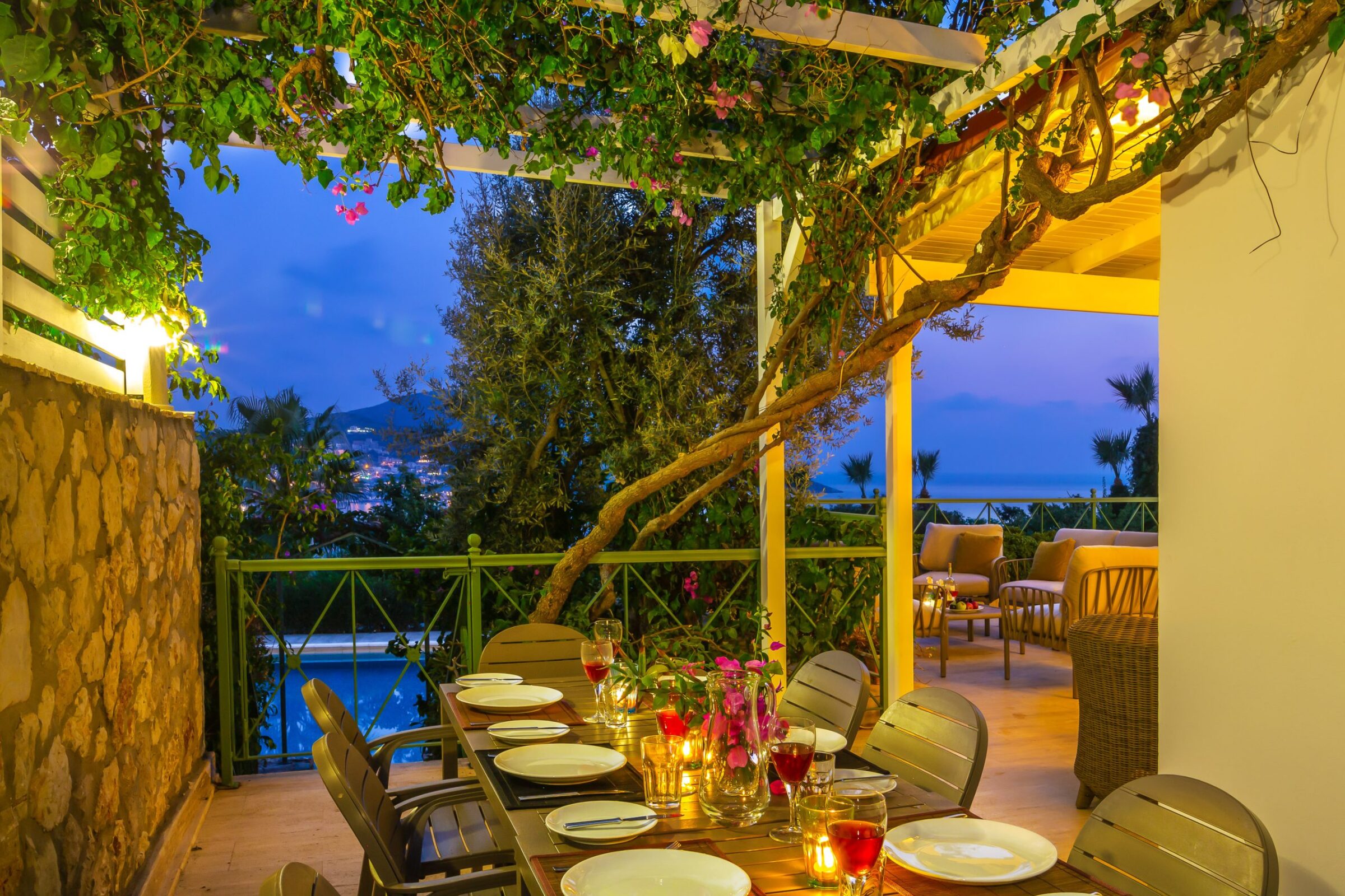Luxury villa holiday in Turkey at villa Yesil Ev—outdoor dining area