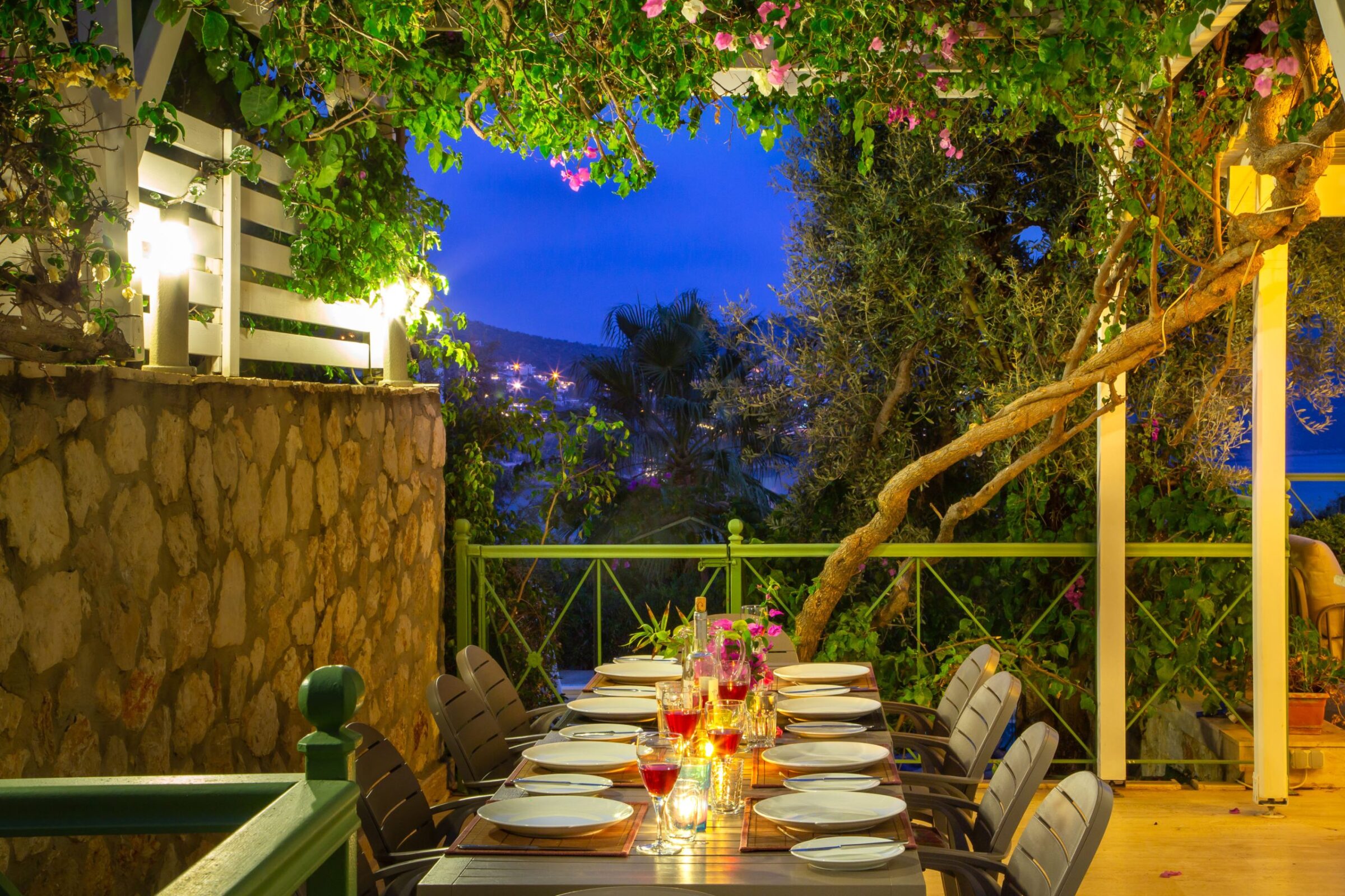 Luxury villa holiday in Turkey at villa Yesil Ev—outdoor dining area