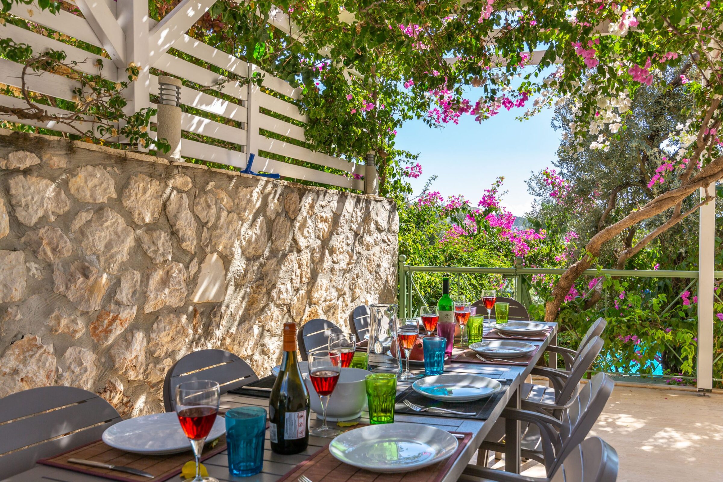 Luxury villa holiday in Turkey at villa Yesil Ev—outdoor dining area