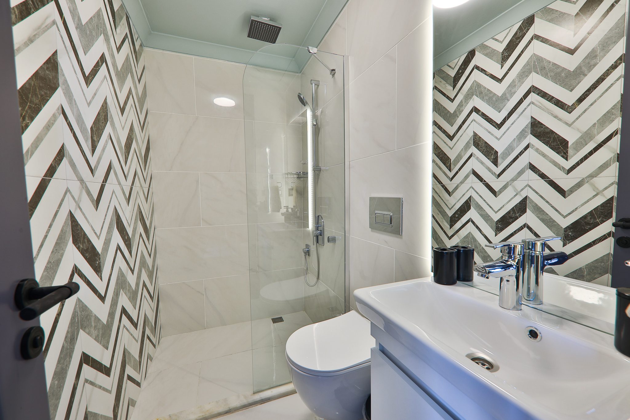 Bathroom in Villa Sandie, villas to rent in Kalkan, Turkey