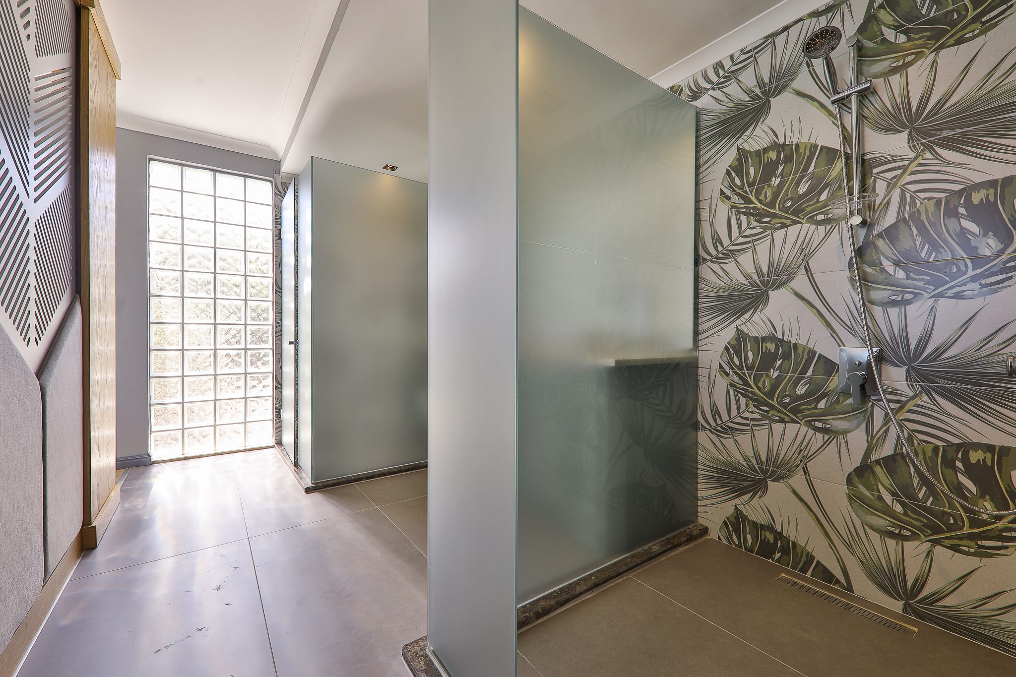 Spacious bathroom in Villa Sandie, villas to rent in Kalkan, Turkey