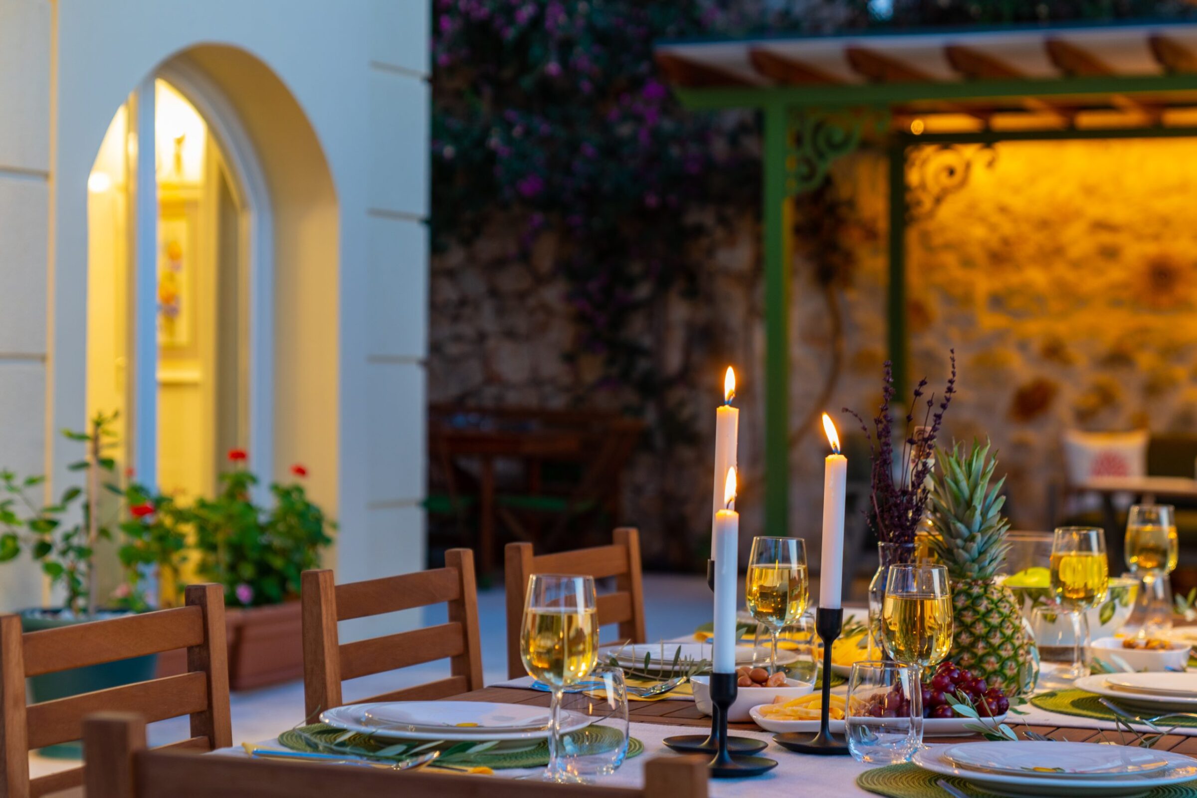 Outdoor dining area in Villa Grande, villas to rent in Kalkan, Turkey