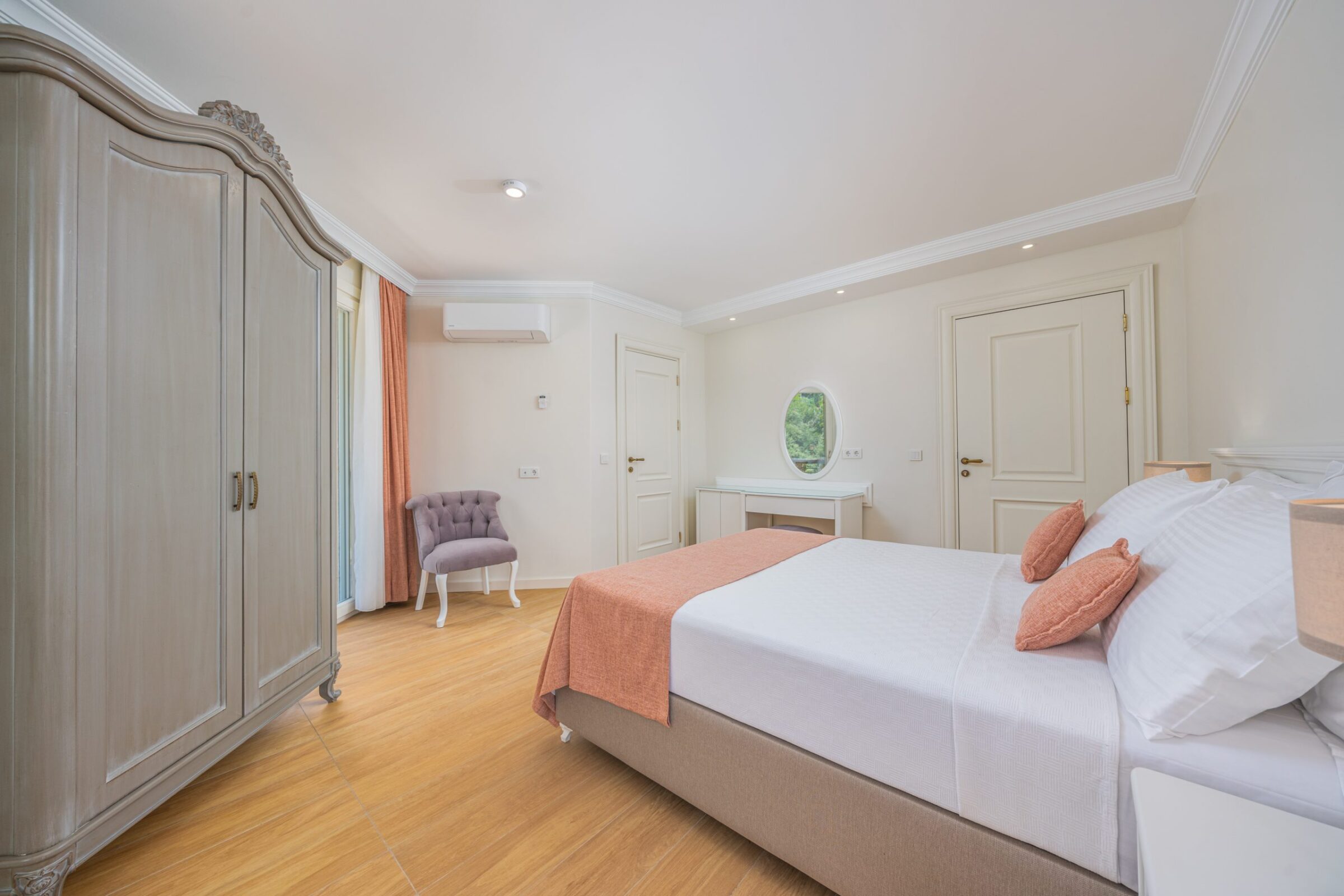 Large double bedroom in Villa Grande, villas to rent in Kalkan, Turkey