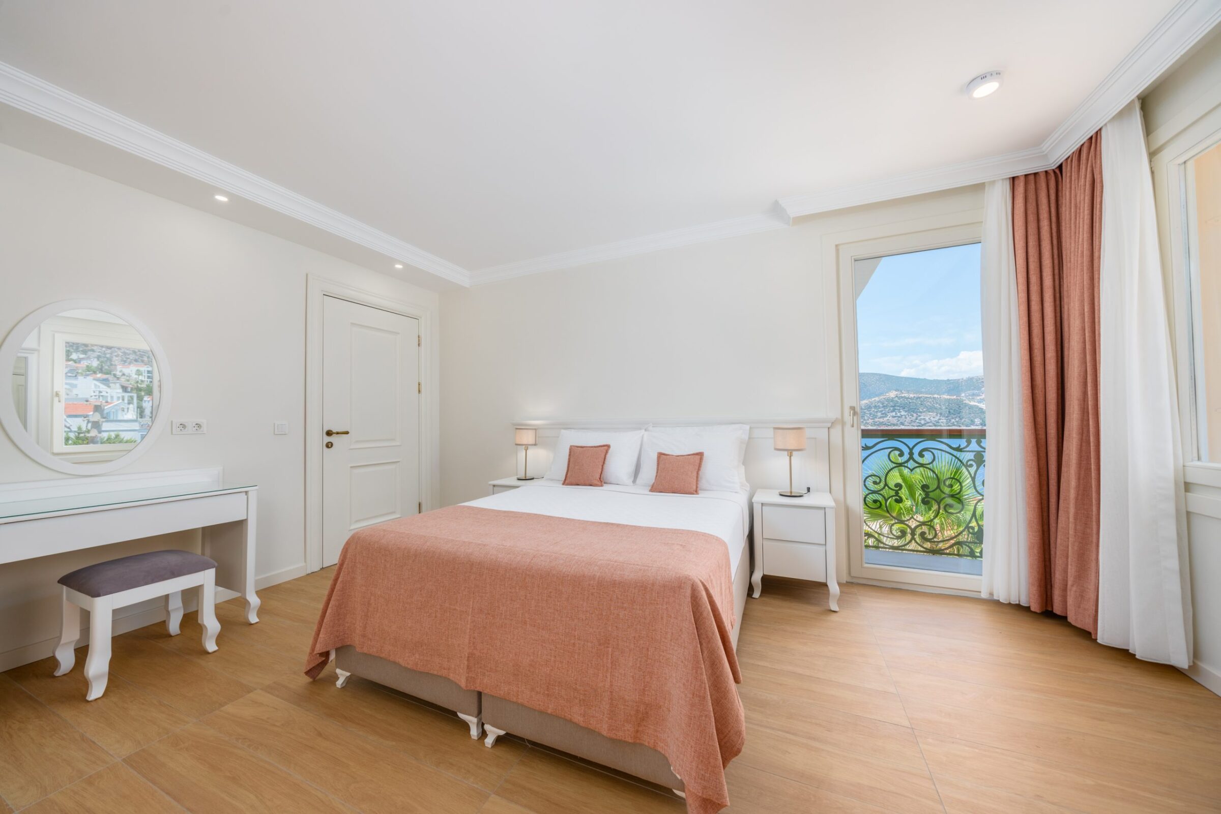Double bedroom and balcony in Villa Grande, villas to rent in Kalkan, Turkey