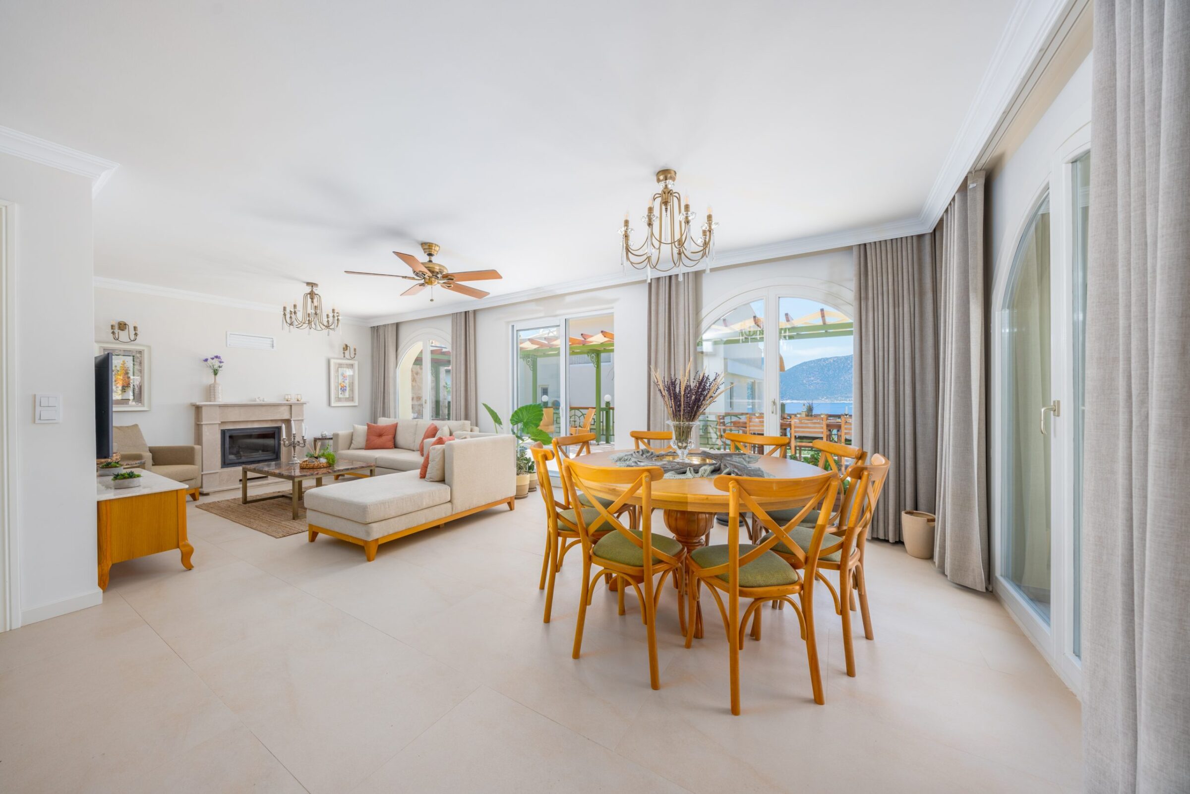 Lounge and dining area in Villa Grande, villas to rent in Kalkan, Turkey