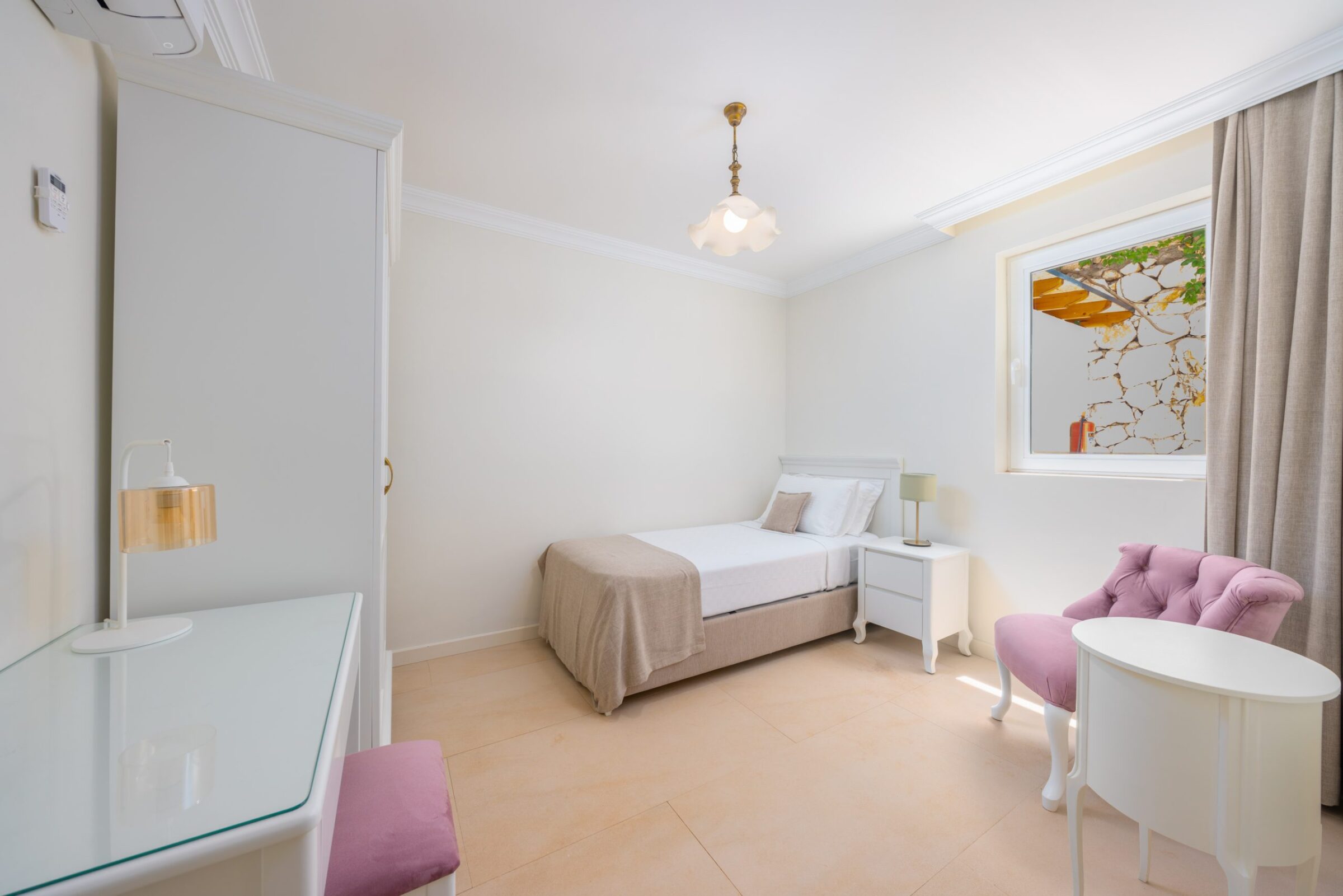 Single bedroom in Villa Grande, villas to rent in Kalkan, Turkey