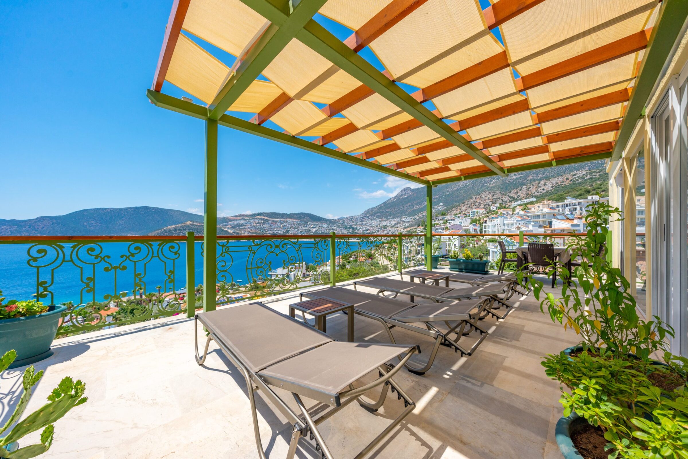 Balcony with sun loungers in Villa Grande, villas to rent in Kalkan, Turkey