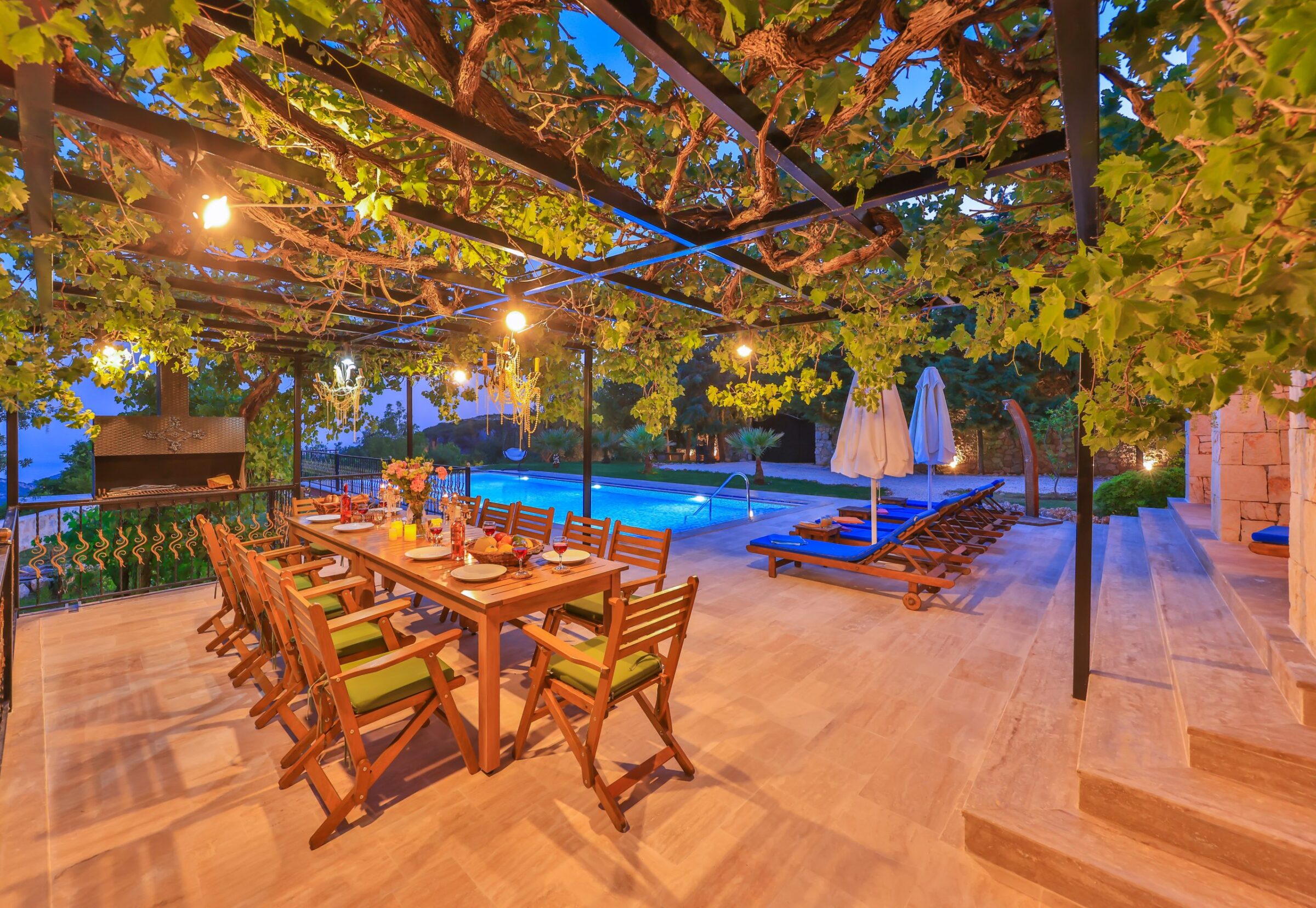 Outdoor dining area in Villa Tranquility, villa to rent in Kalkan, Turkey