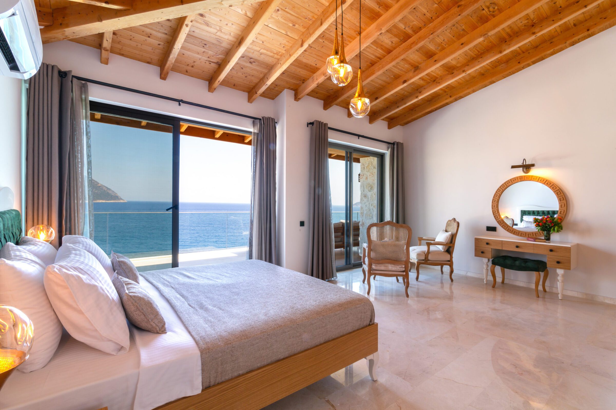 Double bedroom and balcony in Villa Water Edge 1, villas to rent in Kalkan, Turkey