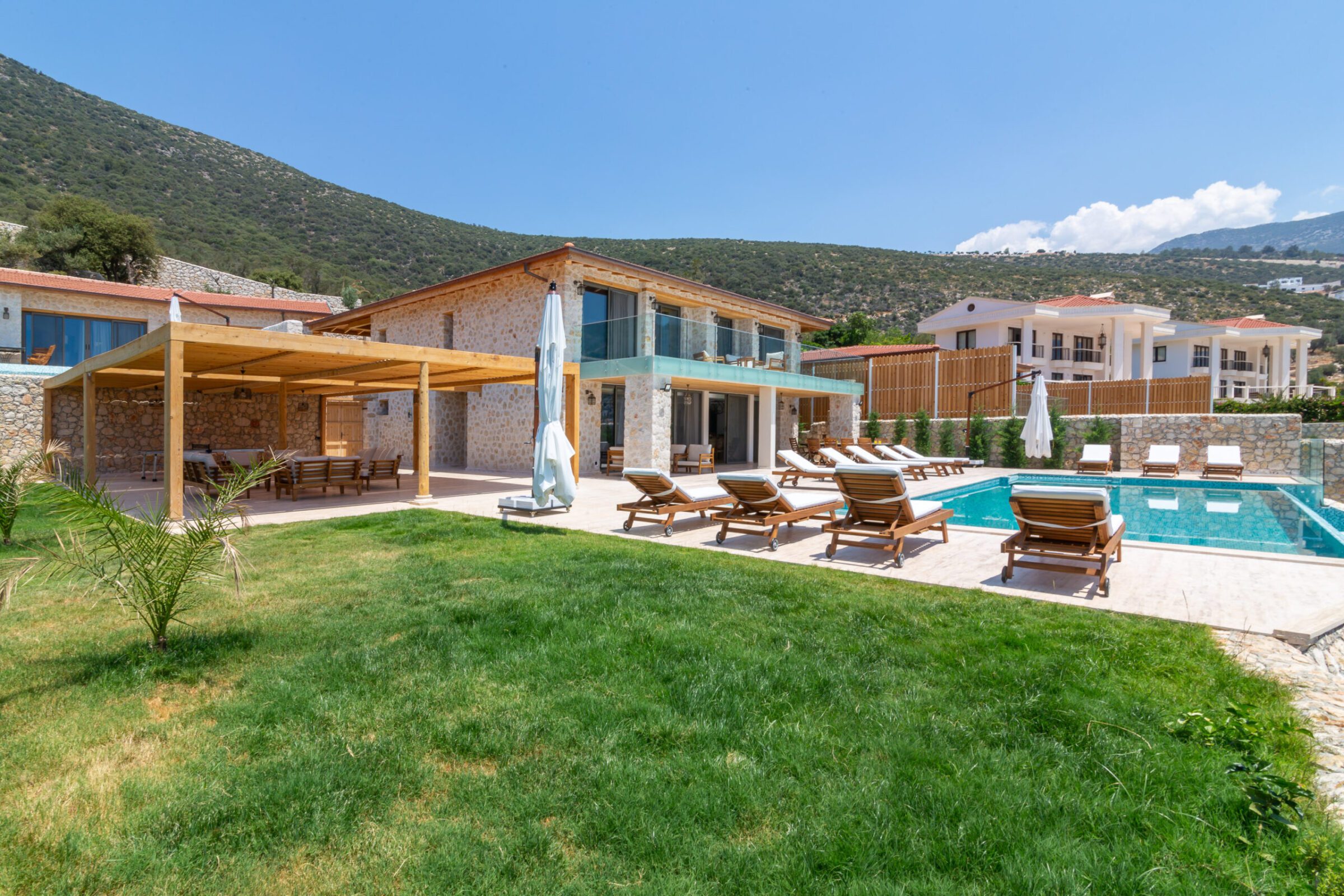 Side view of Villa Water's Edge 1, villas to rent in Kalkan, Turkey