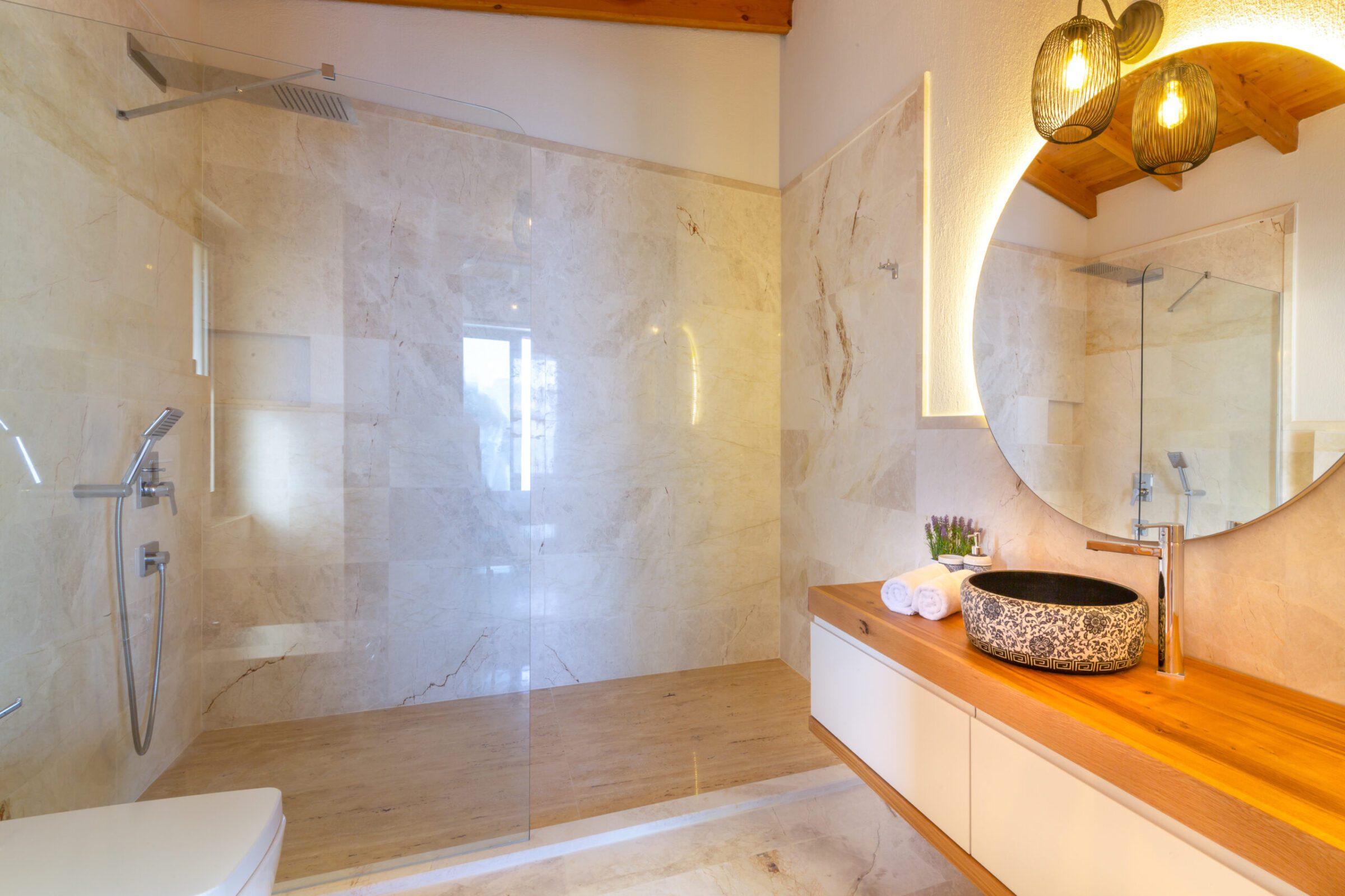 Bathroom in Villa Water Edge 1, villas to rent in Kalkan, Turkey