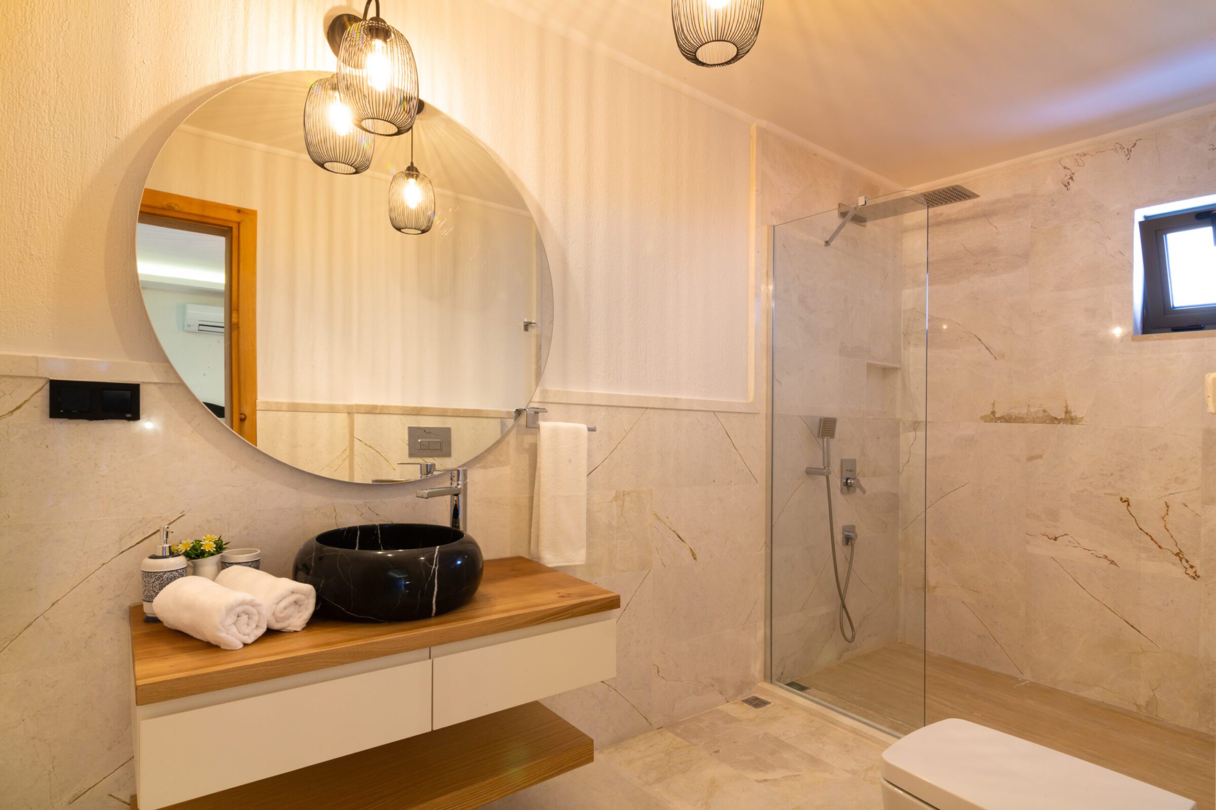 Bathroom in Villa Water Edge 1, villas to rent in Kalkan, Turkey