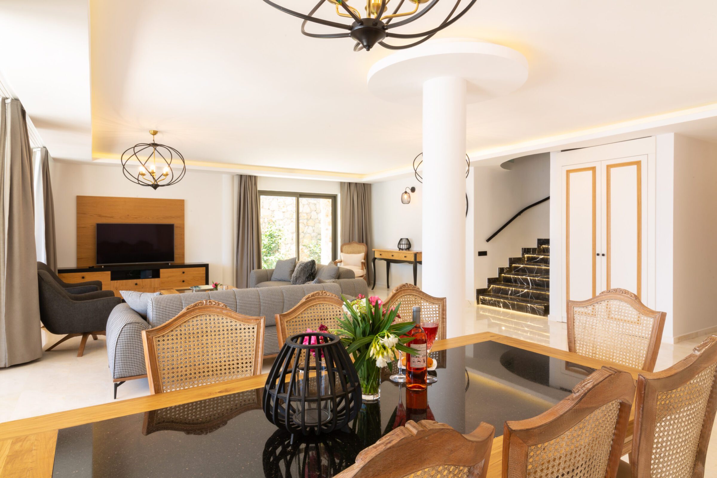 Open-planned kitchen and lounge in Villa Water Edge 2, villas to rent in Kalkan, Turkey