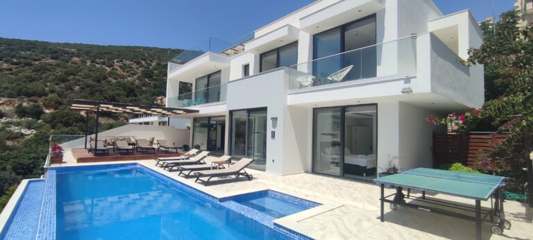 Outdoor pool and table tennis table in Villa Seascape, villas to rent in Kalkan, Turkey