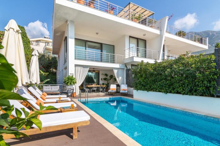 Outdoor pool in Sea Etsu Su Apartment, holidays in Kalkan, Turkey