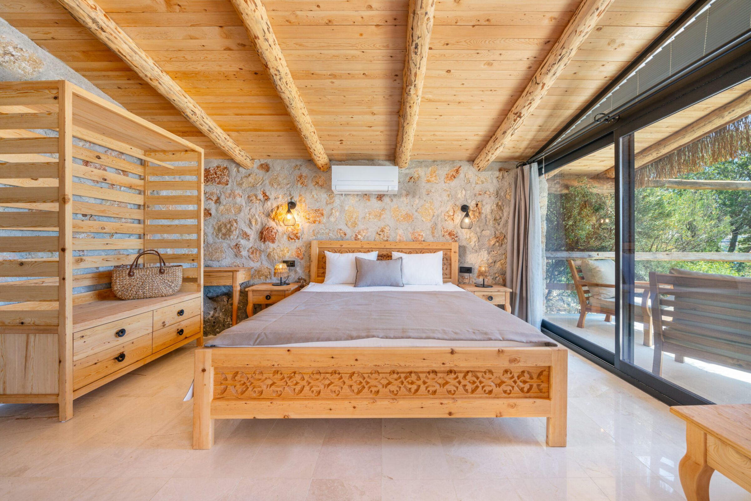 Double bedroom in Villa Water Edge 6, villas to rent in Kalkan, Turkey