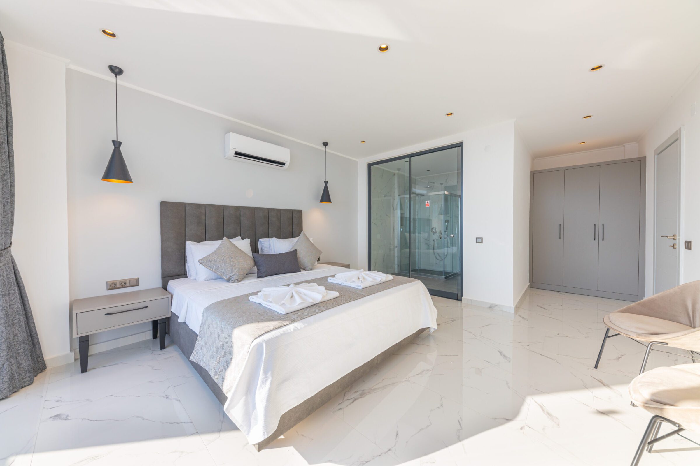 Double bedroom and bathroom in Villa Royal Falcon, villas to rent in Kalkan, Turkey