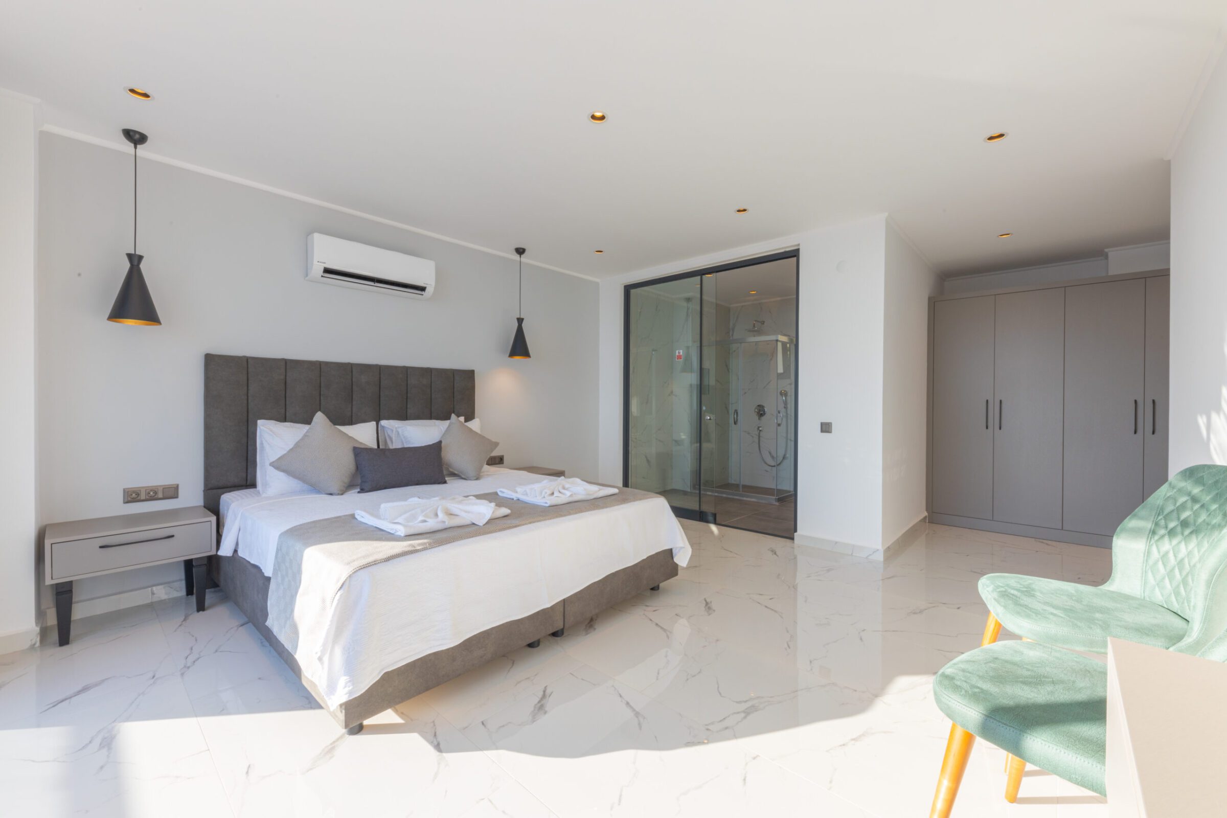 Double bedroom and bathroom in Villa Royal Falcon, villas to rent in Kalkan, Turkey
