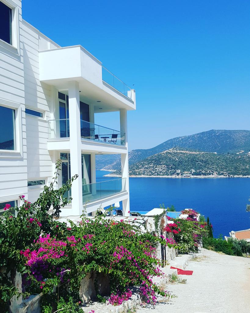 Entrance to Mahumet Salvarli Suites, villa holidays in Kalkan, Turkey