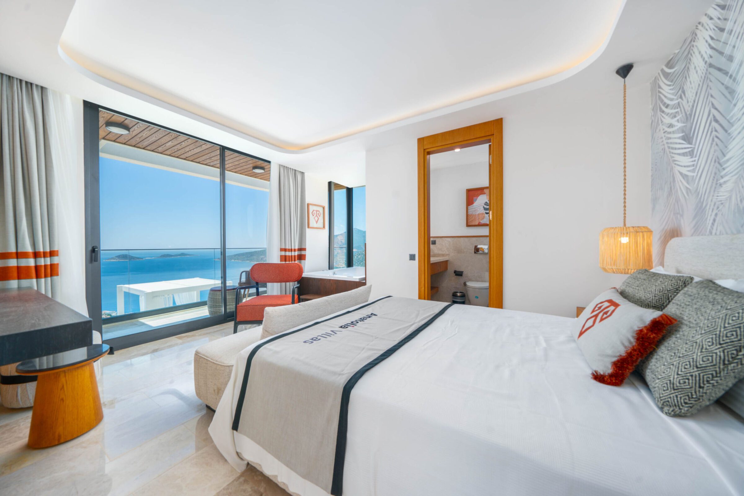 Double bedroom and bathroom in Villa Anatolia 1, villas to rent in Kalkan, Turkey