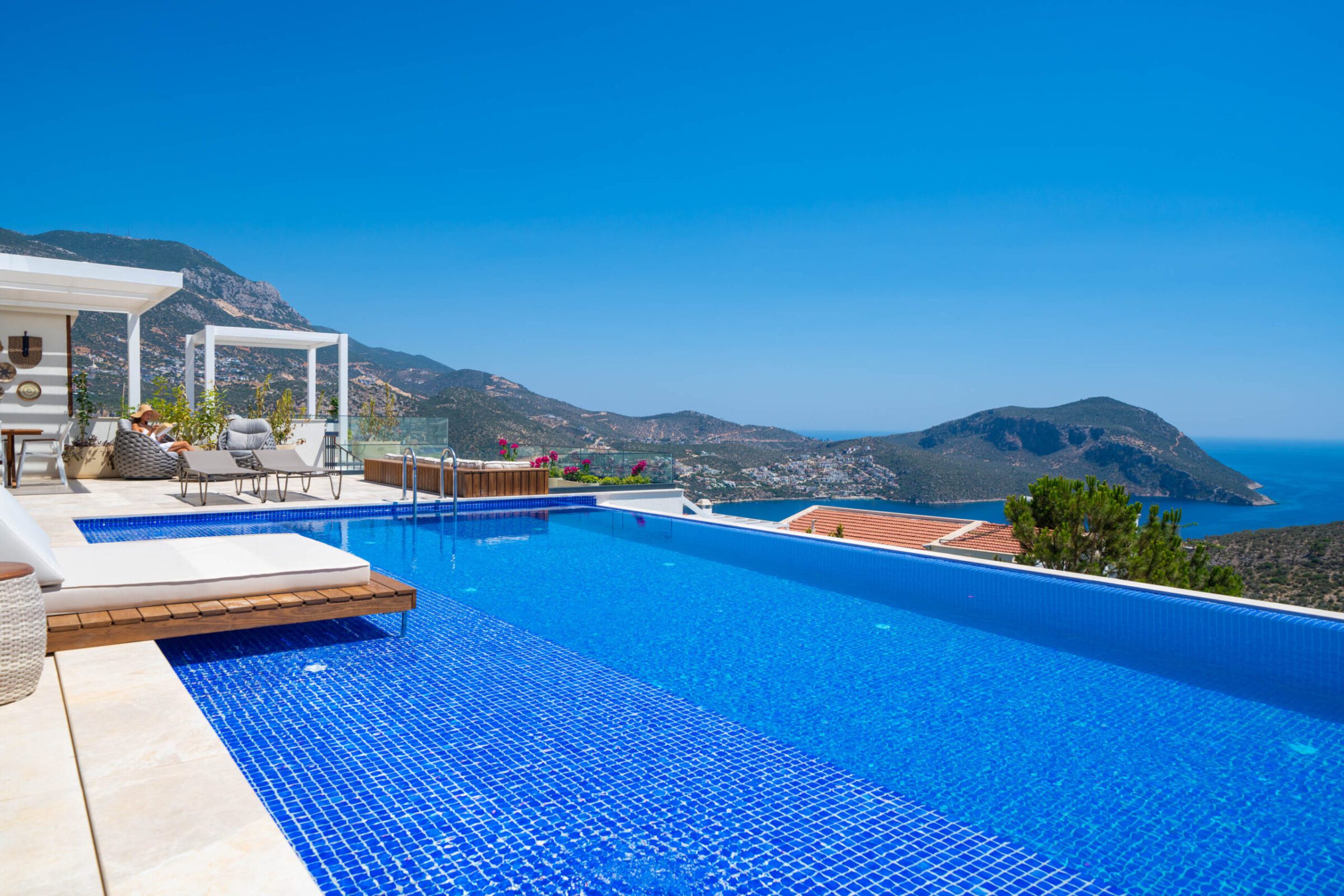 Outdoor infinity pool and sun beds in Villa Anatolia 1, villas to rent in Kalkan, Turkey