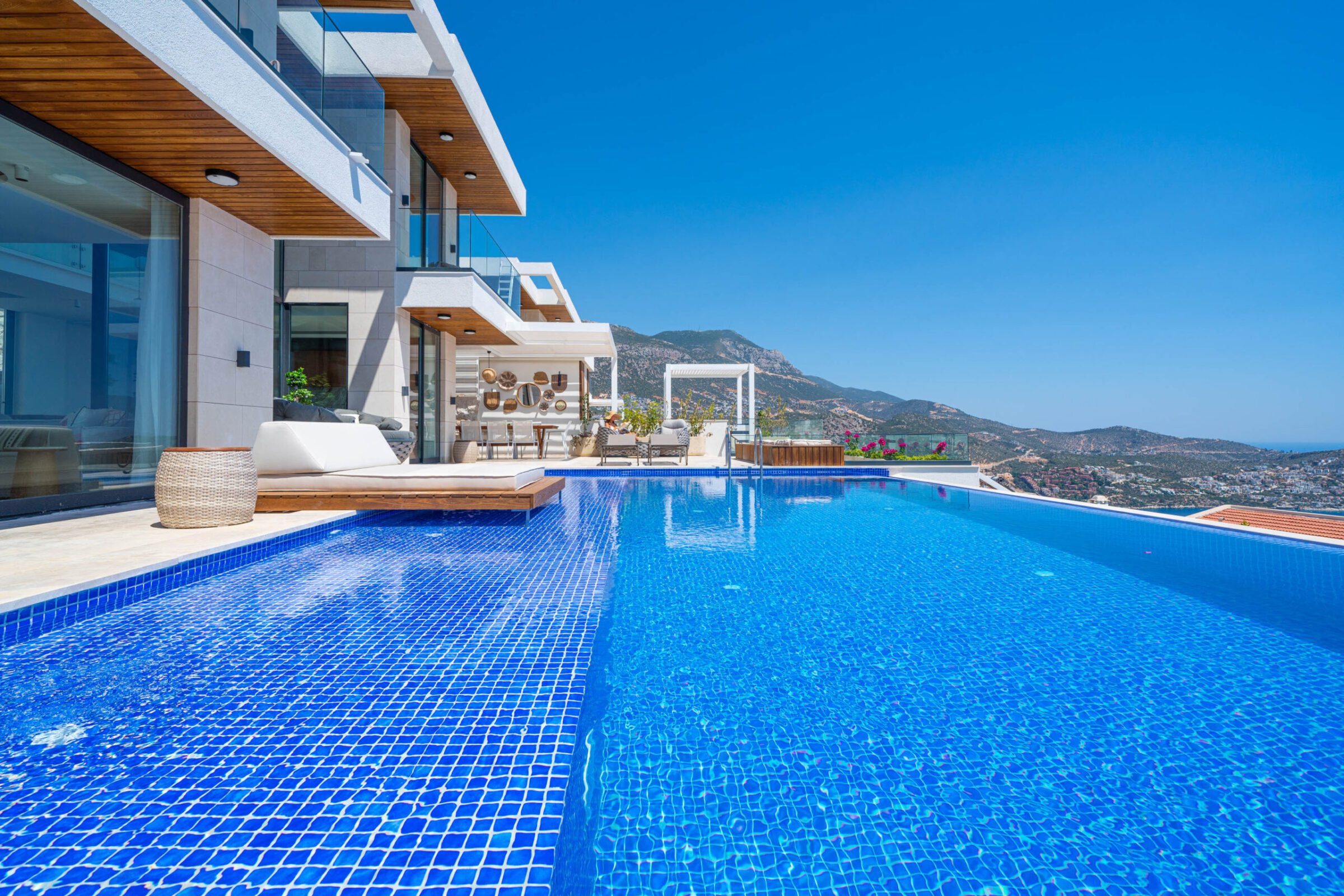 Outdoor infinity pool and sun beds in Villa Anatolia 1, villas to rent in Kalkan, Turkey
