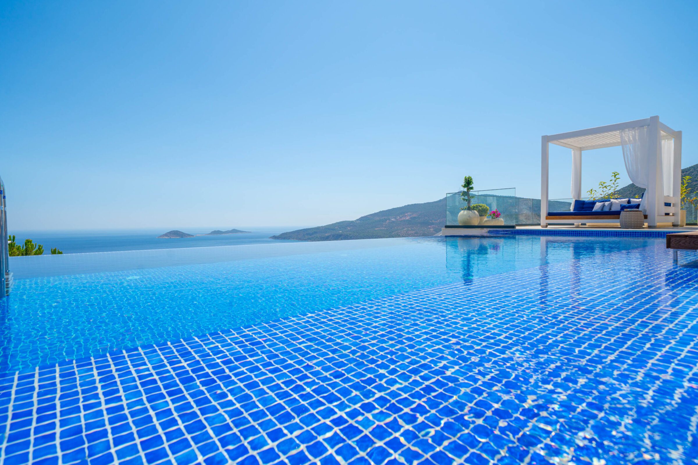 Outdoor infinity pool in Villa Anatolia 1, villas to rent in Kalkan, Turkey