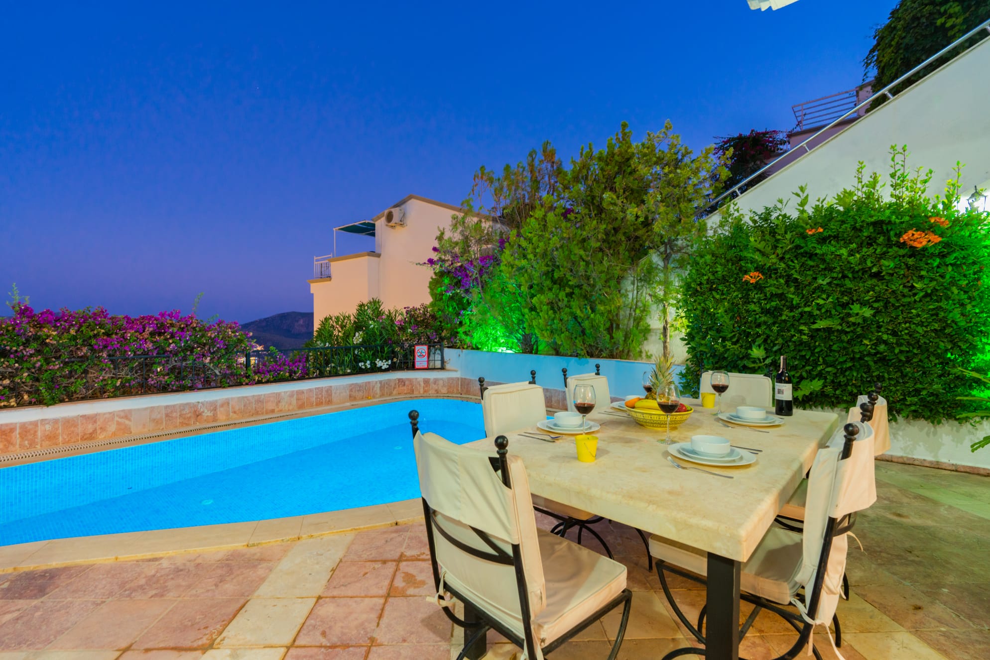 Outdoor pool and dining table in Villa Salice, villa holidays in Kalkan, Turkey