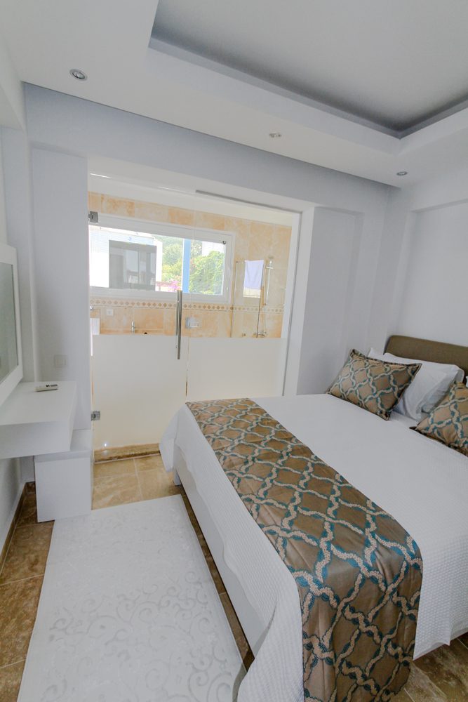 Double bedroom with bathroom in Villa Ketchy, villas to rent in Kalkan, Turkey