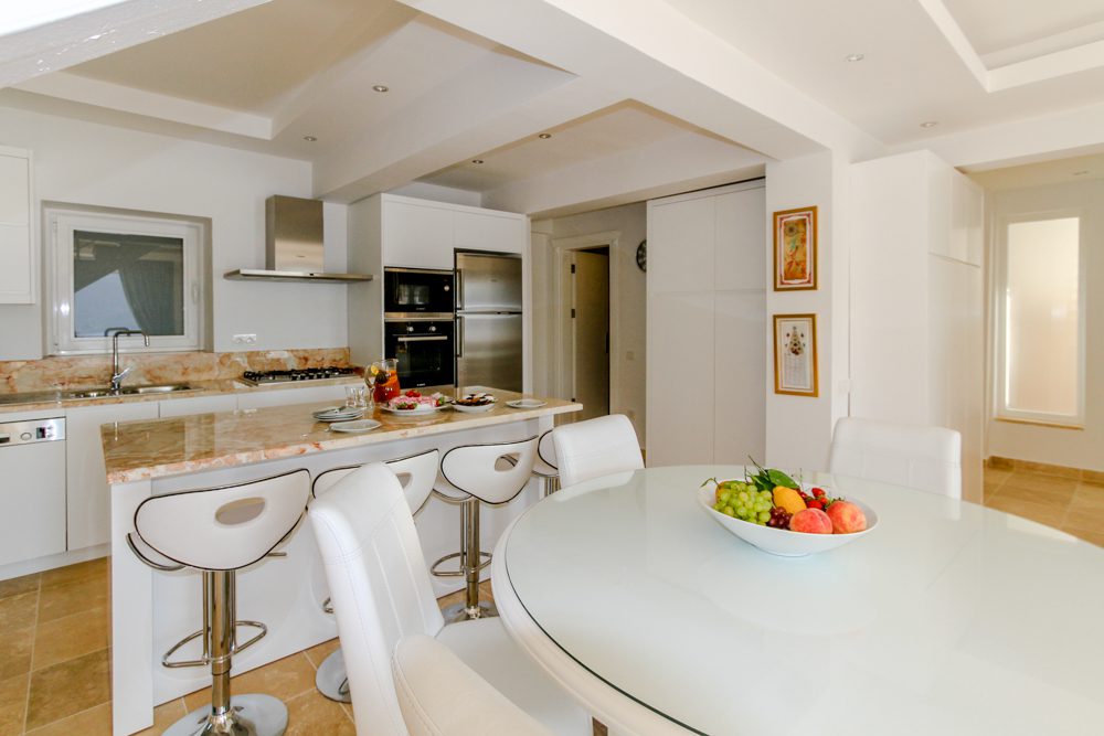 Fully-equipped kitchen and lounge in Villa Ketchy, villas to rent in Kalkan, Turkey