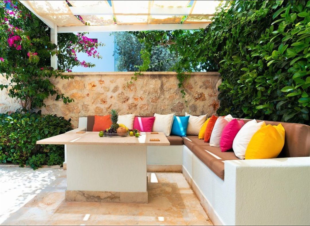 Outdoor seating area at Zenato Apartment, villas to rent in Kalkan, Turkey