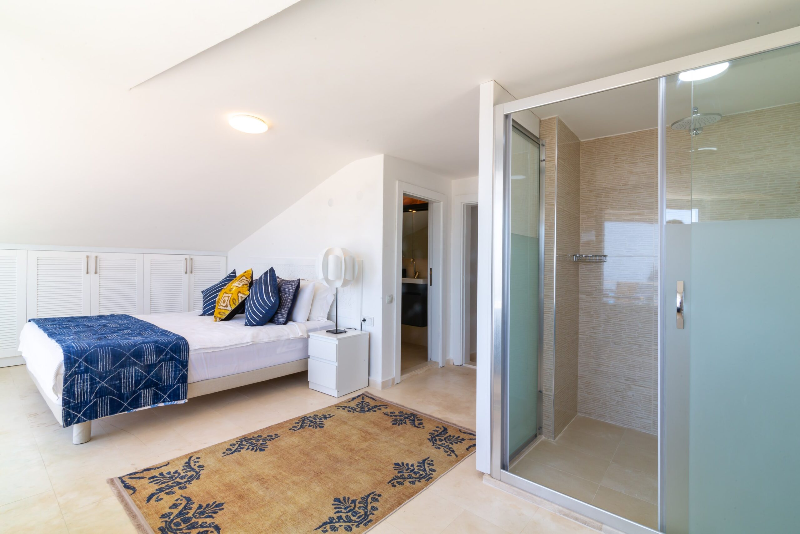 Double bedroom and bathroom in The Grove, villas to rent in Kalkan, Turkey