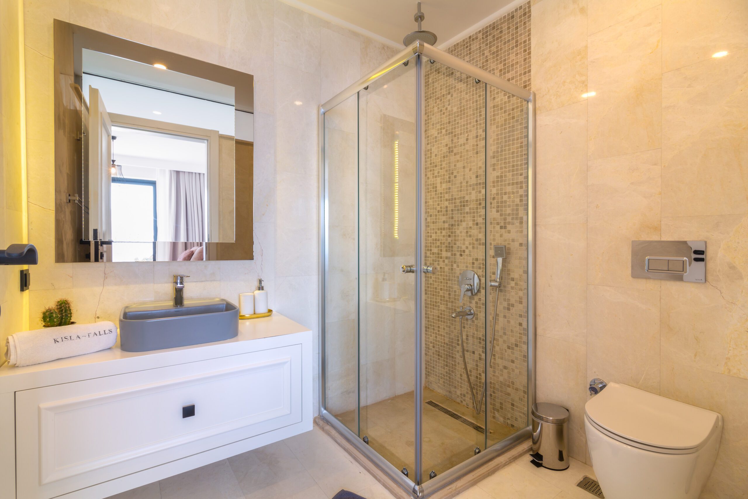 Bathroom in Villa Kisla Falls, villas to rent in Kalkan, Turkey