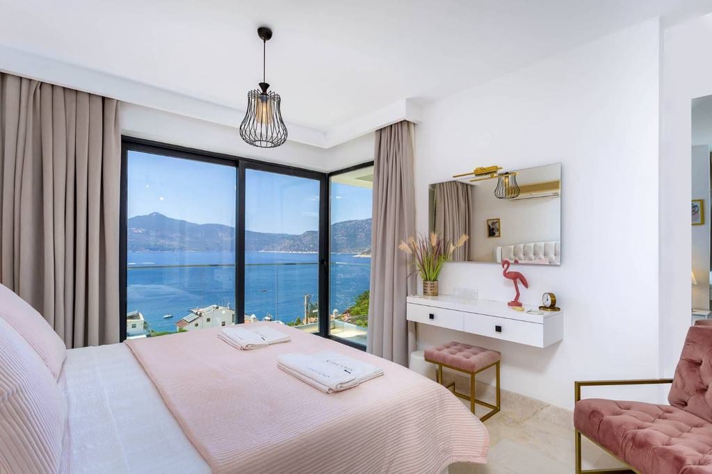 Double bedroom with balcony in Villa Kisla Falls, villas to rent in Kalkan, Turkey