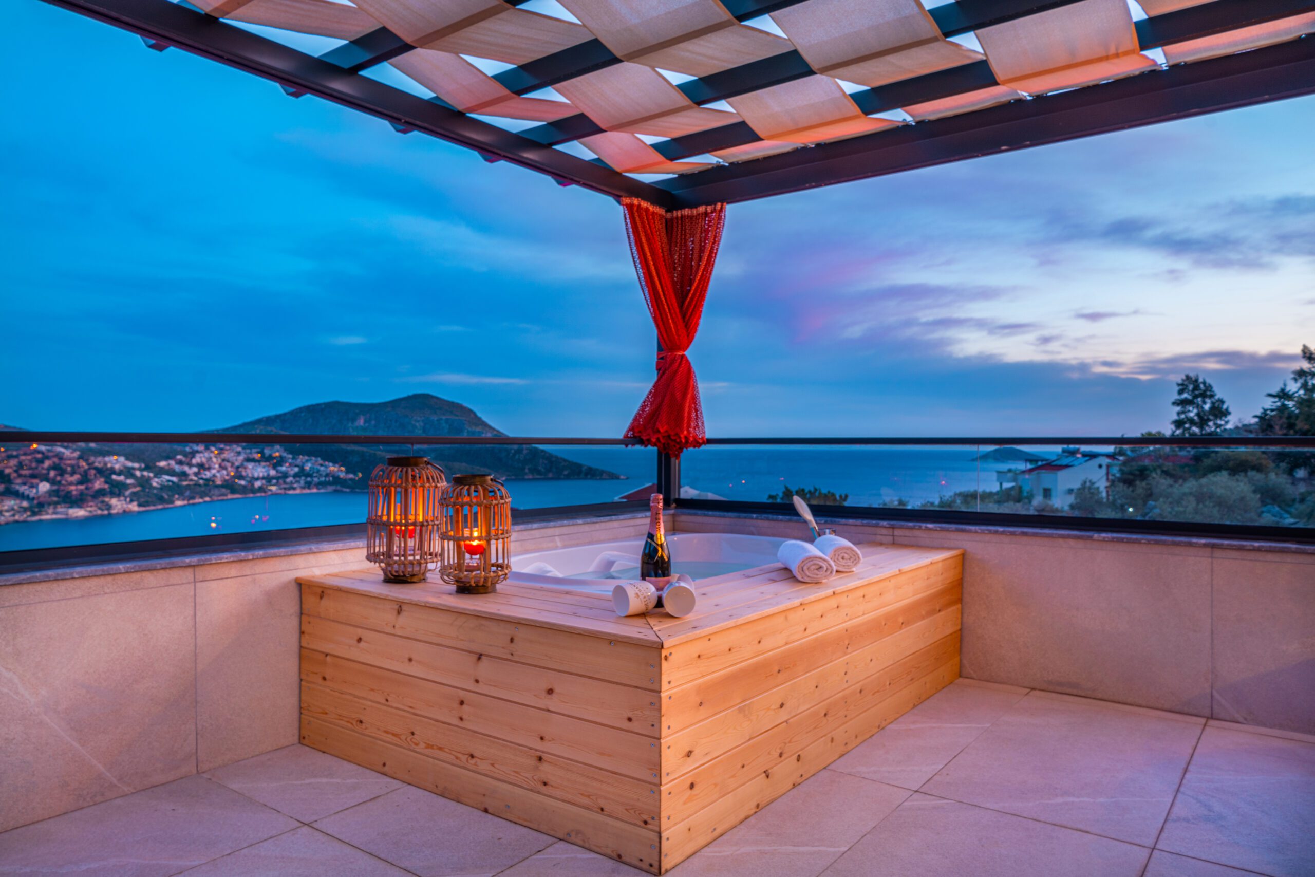Outdoor hot tub in Villa Tekin, villa holidays in Kalkan, Turkey