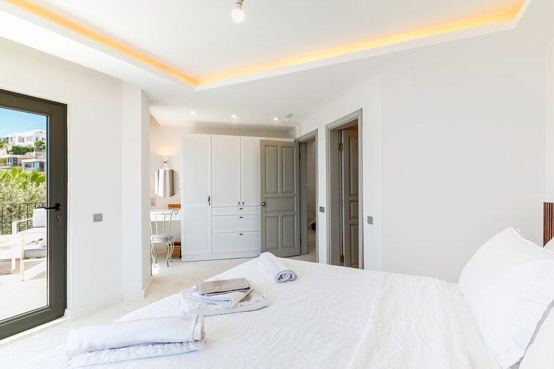 Spacious double bedroom and balcony in Villa Bahce, villas to rent in Kalkan, Turkey