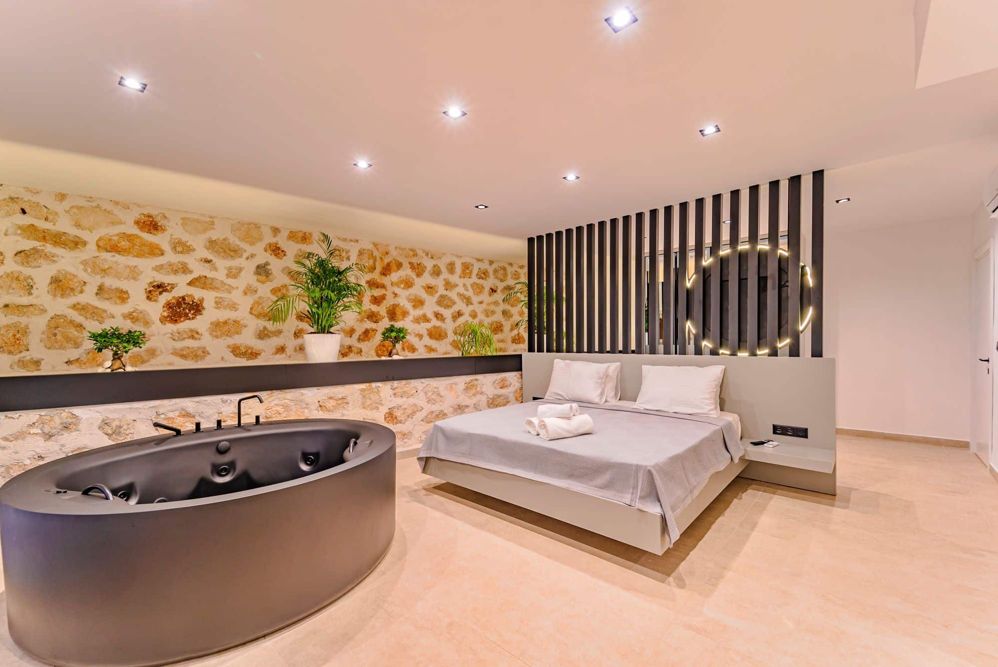 Double bedroom and bathroom in Villa Nobles Rox, villa holidays in Kalkan, Turkey