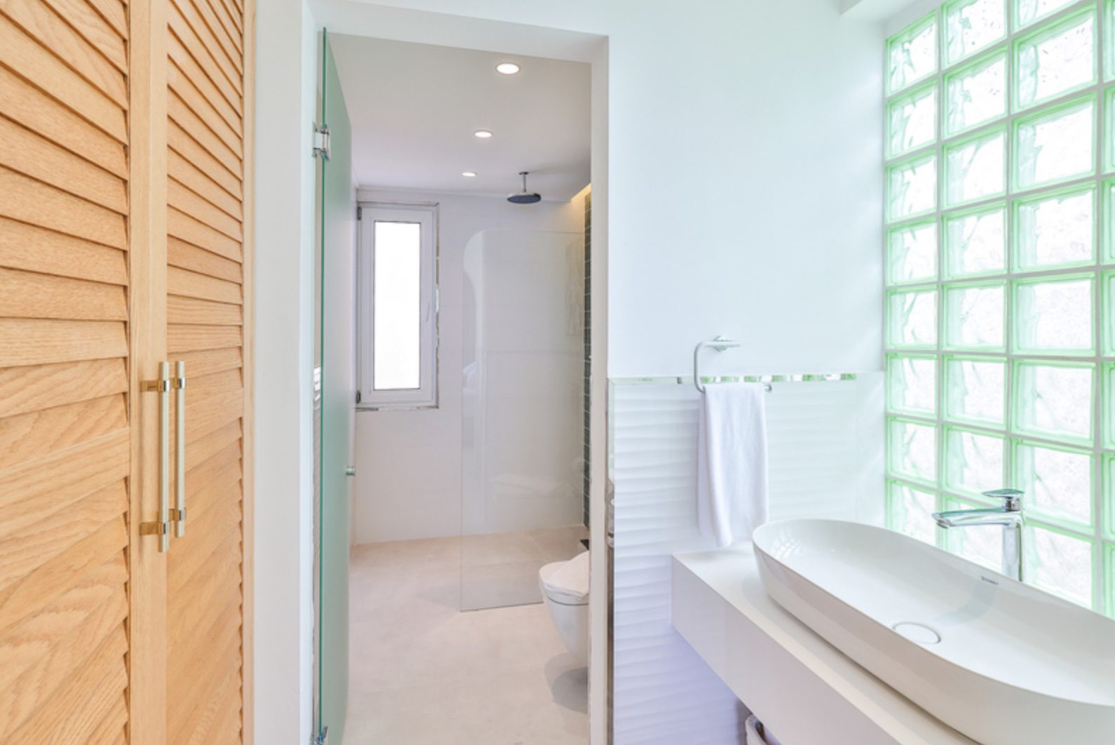 En-suite bathroom in Villa Calikusu, Kalkan
