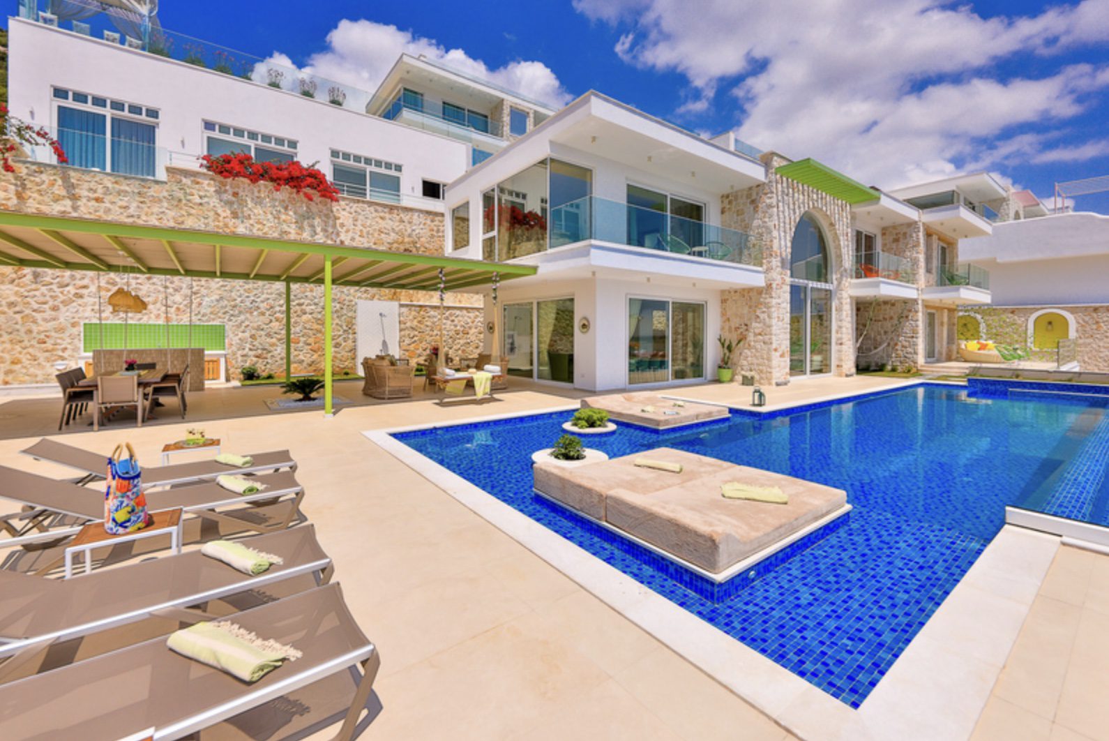 Private pool and sun loungers at Villa Calikusu, Kalkan villa to rent